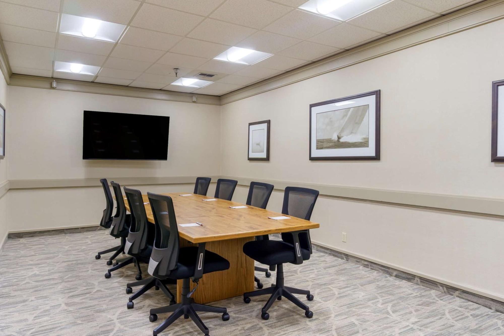 Best Western Plus Oak Harbor Hotel And Conference Center Экстерьер фото
