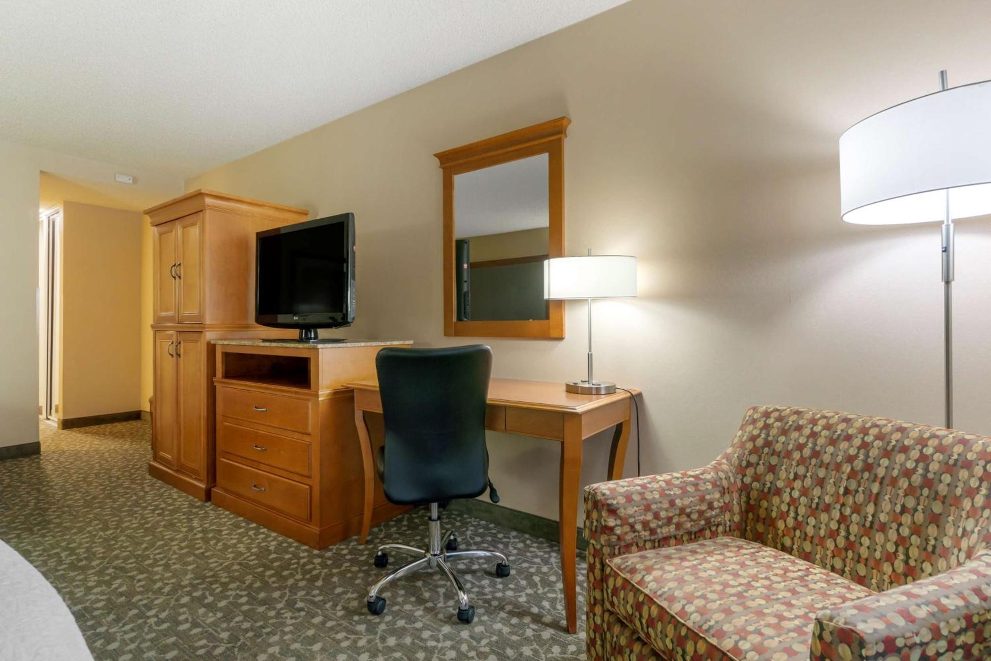 Best Western Plus Oak Harbor Hotel And Conference Center Экстерьер фото