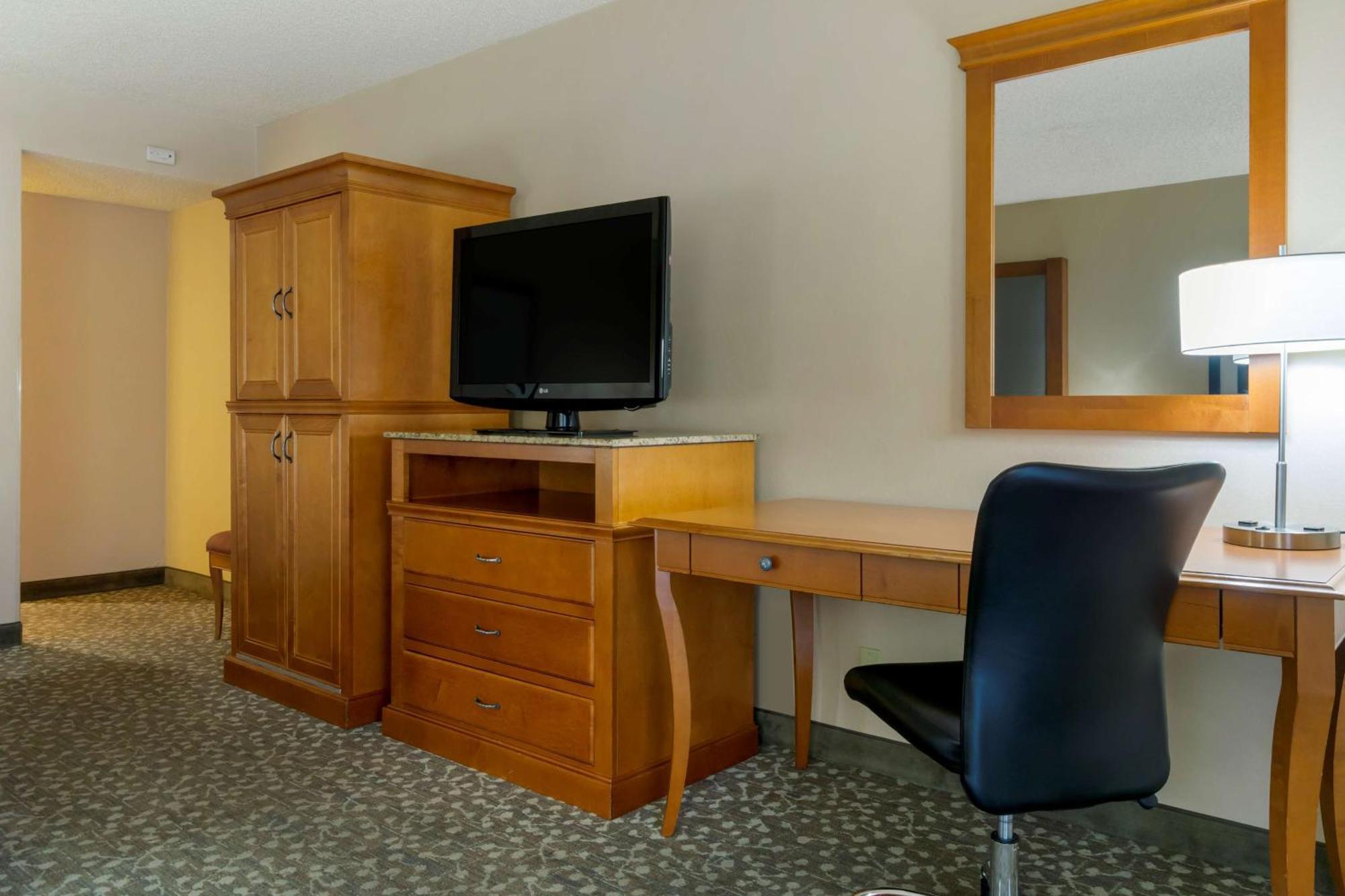Best Western Plus Oak Harbor Hotel And Conference Center Экстерьер фото