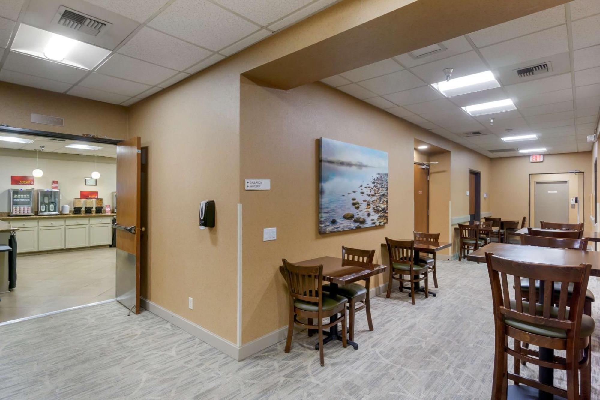 Best Western Plus Oak Harbor Hotel And Conference Center Экстерьер фото